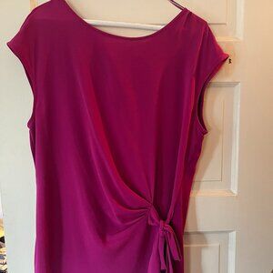 Vince Camuto Top - Magenta - Size Medium